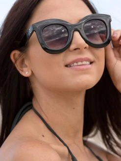 Dollboxx Lucy - Black Sunglasses 14 Dollboxx Lucy - Black Sunglasses -Dollboxx Import Shop Lucy Black Sunglasses Sunglasses dollboxx 4 bb60679a 6806 4918 857c 74c75974f8fa
