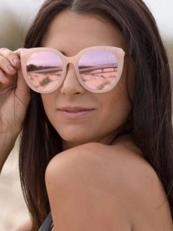 Dollboxx Madison - Pearly Pink Sunglasses 18 Dollboxx Madison - Pearly Pink Sunglasses -Dollboxx Import Shop Madison Pearly Pink Sunglasses Sunglasses dollboxx 7 f9032c1c 831e 44da a2b4 5adcd207eeee