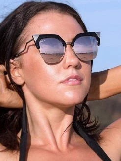 Dollboxx RiRi - Rose Gold Sunglasses 9 Dollboxx RiRi - Rose Gold Sunglasses -Dollboxx Import Shop RiRi Rose Gold Sunglasses Sunglasses dollboxx 4 94e44b8c 56c4 4acd a175 194b8542a252