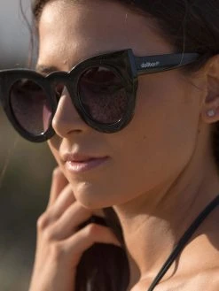 Dollboxx Tammy - Black Sunglasses -Dollboxx Import Shop Tammy Black Sunglasses Sunglasses dollboxx 3 c711155f 6680 4840 8a4d 78b5d85ac445