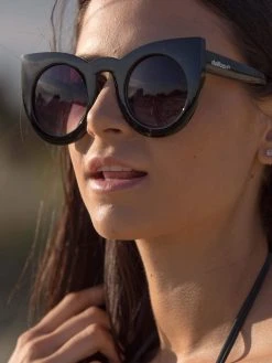 Dollboxx Tammy - Black Sunglasses -Dollboxx Import Shop Tammy Black Sunglasses Sunglasses dollboxx 6 46f26311 6e9e 49a3 9283 7ff89f77a3cb