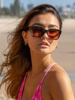 Dollboxx Teddy - Black Tort Sunglasses 16 Dollboxx Teddy - Black Tort Sunglasses -Dollboxx Import Shop Teddy Black Tort Sunglasses Sunglasses dollboxx 7 b54d4c04 f2c6 4ac0 a2b9 5d9c4cb0e110