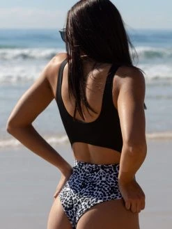 Dollboxx Tori One Piece - Monochrome -Dollboxx Import Shop Tori One Piece Monochrome Swimwear dollboxx 18 c055a326 95f9 480d 9244 c6672910dbc4